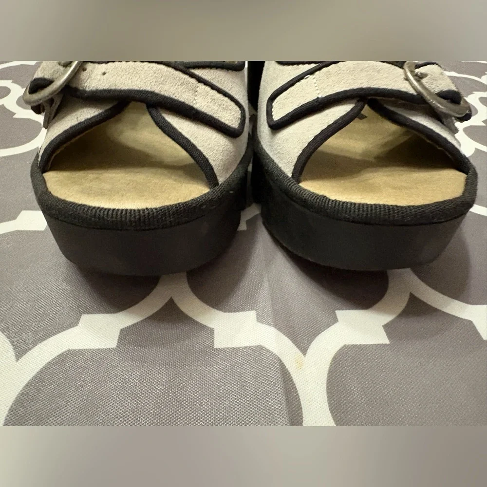 FLY London BARA355FLY platform grey suede platform sandals